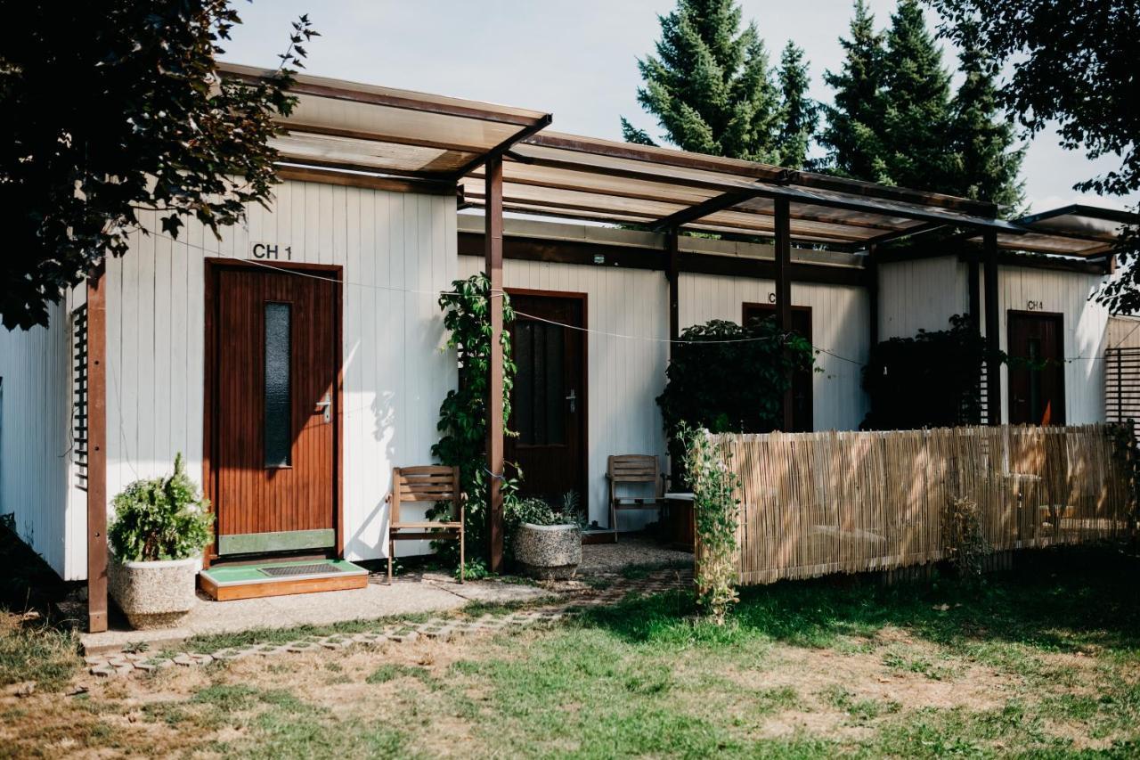 فندق Camp Alpa Ostrovačice المظهر الخارجي الصورة